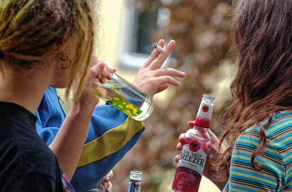Алкоголизм среди подростков: лечение в Челябинске